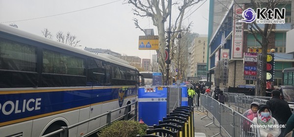 안국역, 헌재 선고 앞두고 ‘무정차+전면폐쇄’ 돌입  사진=2025 04.03  안국역  K trendy NEWS DB ⓒ케이 트렌디뉴스 무단전재 및 수집, 재배포금지
