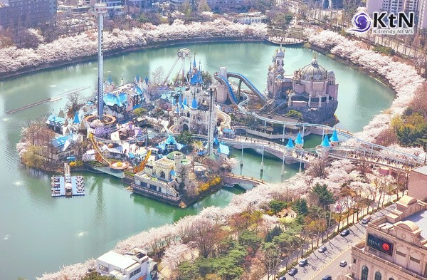 “벚꽃 만개 앞두고 비바람”…주말 전국 비· 강풍 예보, 식목일 ‘주의보’ 사진=2025 04.04  K trendy NEWS DB ⓒ케이 트렌디뉴스 무단전재 및 수집, 재배포금지