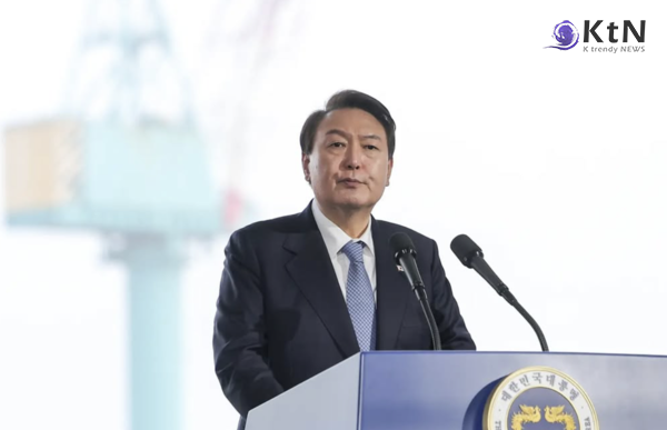 대통령 상징 ‘봉황기’ 내린 대통령실…윤석열, 침묵 깨고 사과 대신 유감 사진=2025 04.04  대통령실, MBC 영상 갈무리 K trendy NEWS DB ⓒ케이 트렌디뉴스 무단전재 및 수집, 재배포금지