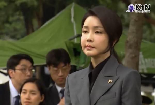 "윤석열 파면 후, 김건희 대면조사 초읽기… 검찰이 겨눈 핵심 증거는?" 사진=2025 04.08  mbc 뉴스 영상 갈무리  K trendy NEWS DB ⓒ케이 트렌디뉴스 무단전재 및 수집, 재배포금지