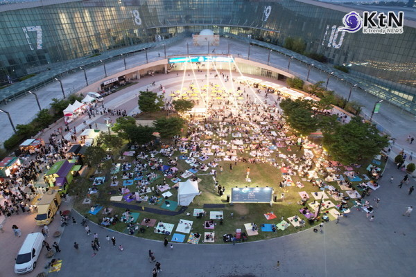 세제·규제 완화로 기업유치 기대 크지만, 재정 부담·형평성 우려도 / 사진= 2024 킨텍스 야시장 킨밤 지새우고’행사 전경, K trendy NEWS ⓒ케이 트렌디뉴스 무단전재 및 수집, 재배포금지