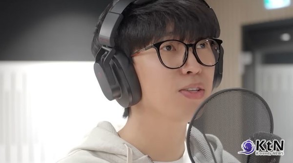 가수 임영웅이 신곡 천국보다 아름다운의 녹음 현장을 직접 공개하며 팬들에게 진심을 전했다. 사진=2025 04.18   유튜브 채널 '임영웅' 영상 갈무리  K trendy NEWS DB ⓒ케이 트렌디뉴스 무단전재 및 수집, 재배포금지