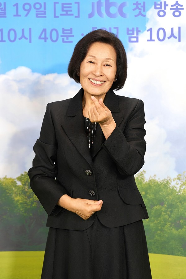 “마지막 작품이 될 수도” 84세 김혜자, 손석구를 선택한 이유...‘천국보다 아름다운’ 사진=2025 04.18 JTBC K trendy NEWS DB ⓒ케이 트렌디뉴스 무단전재 및 수집, 재배포금지