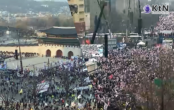 서울 도심 주말 내내 집회 겹쳐…광화문·강남·시청 '교통 비상'  사진=2025 04.17  MBC 자료화면 K trendy NEWS DB ⓒ케이 트렌디뉴스 무단전재 및 수집, 재배포금지