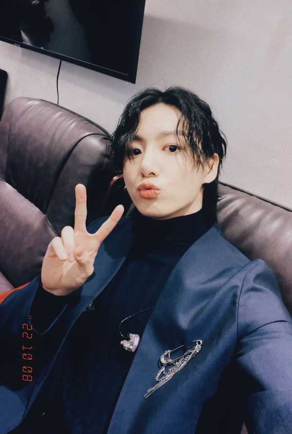 방탄소년단 정국, 자작곡 ‘Still With You’로 스포티파이 3억 초읽기  사진=2025 04.19  빅히트뮤직 엑스 갈무리   K trendy NEWS DB ⓒ케이 트렌디뉴스 무단전재 및 수집, 재배포금지