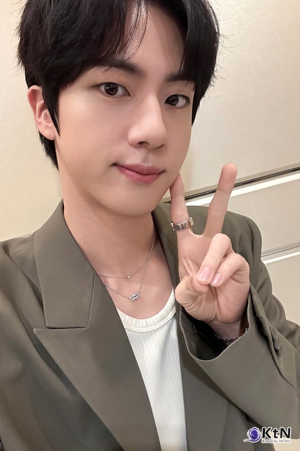 방탄소년단 진, 6월 첫 단독 팬콘 투어 개최…글로벌 9개 도시 18회 공연 사진=2025 04.19  빅히트뮤직 K trendy NEWS DB ⓒ케이 트렌디뉴스 무단전재 및 수집, 재배포금지