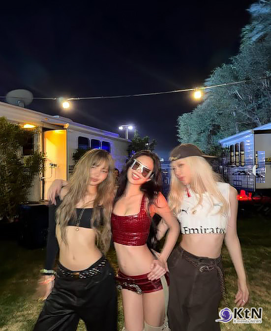 美 코첼라 무대 씹어 먹은 리사·제니 ...로제 응원으로 블랙핑크 향한 기대감 고조  사진=2025 04.17  제니 인스타그램  갈무리 K trendy NEWS DB ⓒ케이 트렌디뉴스 무단전재 및 수집, 재배포금지