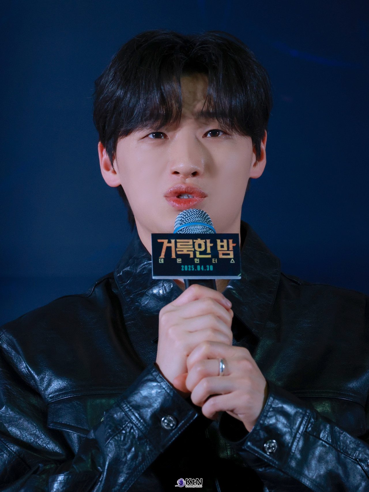 영화 '거룩한 밤: 데몬헌터스' 언론배급 시사회에 배우 이다윗이 참석해 다양한 이야기를 나누고 있다./ K trendy NEWS DB. ⓒ케이 트렌디뉴스 무단전재 및 수집, 재배포금지.