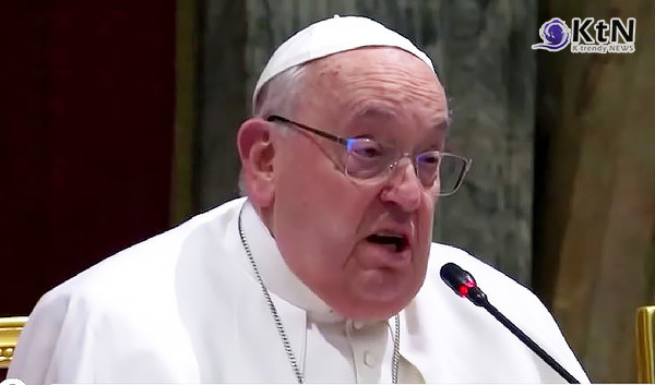 프란치스코 교황, 88세로 선종…바티칸 “평화롭게 주님 곁으로”   사진=2025 04. 21  SBS 화면 갈무리 K trendy NEWS DB ⓒ케이 트렌디뉴스 무단전재 및 수집, 재배포금지