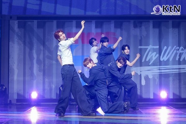 투어스 “서툴러도 당차게”…스무살 청춘, 팝으로 노래하다 21일, 서울 용산구 블루스퀘어 SOL트래블홀. ​​​​​​​사진=2025 04.21  플레디스 엔터테인먼트 K trendy NEWS DB ⓒ케이 트렌디뉴스 무단전재 및 수집, 재배포금지