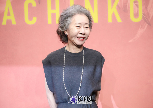 “내 아들은 동성애자” 윤여정, 할리우드 신작 인터뷰서 최초 고백 사진=2025 04.21  (애플TV 오리지널 시리즈 '파친코 시즌2' 프레스 컨퍼런스에 배우 윤여정이  참석해 다양한 이야기를 나누고있다.  ) K trendy NEWS DB ⓒ케이 트렌디뉴스 무단전재 및 수집, 재배포금지 