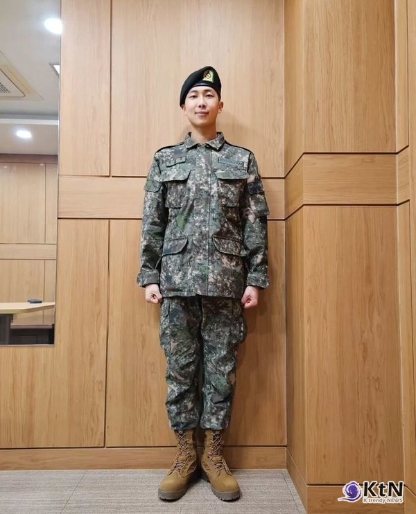 방탄소년단 RM, 전역까지 50일…“말년 휴가 계획 세웠나요?”  사진=2025 04.21   빅히트, RM 인스타그램 갈무리 K trendy NEWS DB ⓒ케이 트렌디뉴스 무단전재 및 수집, 재배포금지