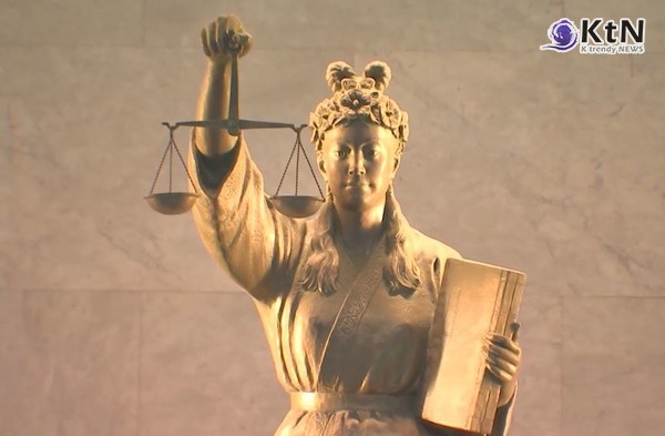 "이재명 사건, 전원합의체 회부…대법 판단 앞둔 '법·정치·대선'"  사진=2025 04.22   (대법원 자료화면유튜브 갈무리 ) 조희대 대법원장이 이재명 선거법 사건 전원합의체 회부  K trendy NEWS DB ⓒ케이 트렌디뉴스 무단전재 및 수집, 재배포금지