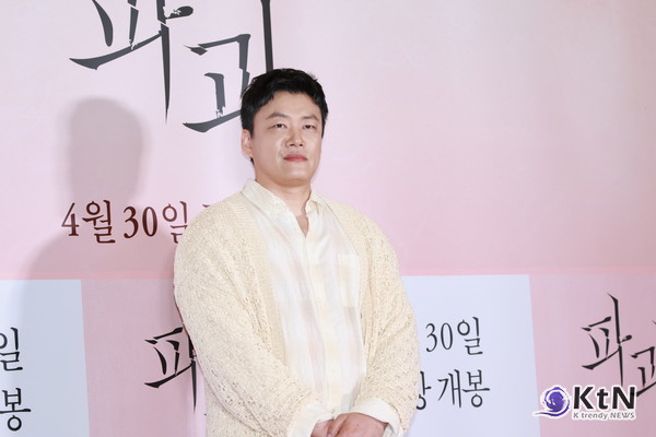 [KtN 포토] 영화 '파과' VIP 시사회 참석한 K-스타들  사진=2025 04.24  이현걸  K trendy NEWS DB ⓒ케이 트렌디뉴스 무단전재 및 수집, 재배포금지 