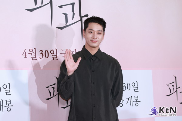 [KtN 포토] '글로벌 스타' 황찬성, 잘생김 그 자체 ( '파과' VIP 시사회)  사진=2025 04.24  K trendy NEWS DB ⓒ케이 트렌디뉴스 무단전재 및 수집, 재배포금지
