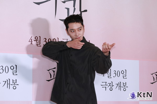 [KtN 포토] '글로벌 스타' 황찬성, 잘생김 그 자체 ( '파과' VIP 시사회)  사진=2025 04.24  K trendy NEWS DB ⓒ케이 트렌디뉴스 무단전재 및 수집, 재배포금지
