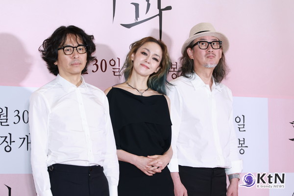 [KtN 포토] 자우림 김윤아, 영화를 돋보이게한 스모키 메이크업 주목 (영화 '파과' VIP 시사회)  사진=2025 04.24  K trendy NEWS DB ⓒ케이 트렌디뉴스 무단전재 및 수집, 재배포금지