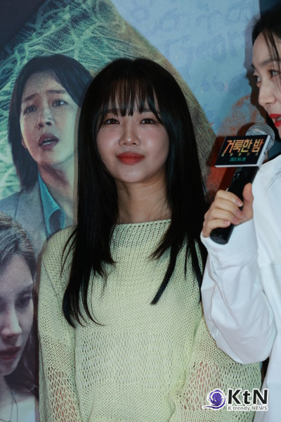 [KtN 포토] 이지훈-고규필 외, '"501호' 경수진 응원하러 왔어요" (거룩한 밤)  사진=2025 04.27 ( 드라마 '백수아파트' 출연진 경수진-이지훈-고규필-최유정-김주령-정희태-차우진-배재영  21일 서울 송파구 잠실 롯데월드타워 롯데시네마에서 영화 '거룩한 밤: 데몬 헌터스'(감독 임대희) VIP 시사회 포토월 행)  K trendy NEWS DB ⓒ케이 트렌디뉴스 무단전재 및 수집, 재배포금지