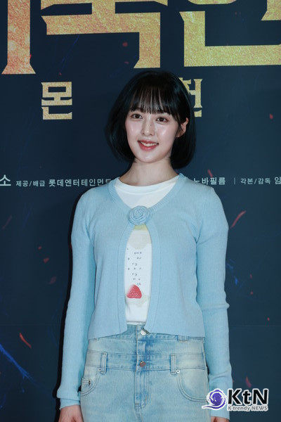 [KtN 포토] 김보라, 결혼하더니 물오른 미모로 '거룩한 밤'도 밝혔다   사진=2025 04.27  (21일 서울 송파구 잠실 롯데월드타워 롯데시네마에서 영화 '거룩한 밤: 데몬 헌터스'(감독 임대희) VIP 시사회 포토월 행사) K trendy NEWS DB ⓒ케이 트렌디뉴스 무단전재 및 수집, 재배포금지