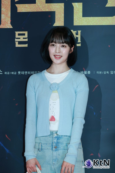 [KtN 포토] 김보라, 결혼하더니 물오른 미모로 '거룩한 밤'도 밝혔다   사진=2025 04.27  (21일 서울 송파구 잠실 롯데월드타워 롯데시네마에서 영화 '거룩한 밤: 데몬 헌터스'(감독 임대희) VIP 시사회 포토월 행사) K trendy NEWS DB ⓒ케이 트렌디뉴스 무단전재 및 수집, 재배포금지