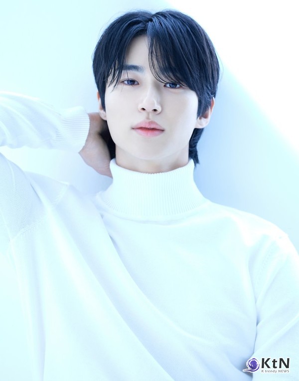 '백상, 프리즘 인기상 압도적 투표율 기록' 변우석, 손흥민 제치고 광고계 1위…'선재앓이' 신드롬 ing  사진=2025 04.28  소속사  K trendy NEWS DB ⓒ케이 트렌디뉴스 무단전재 및 수집, 재배포금지