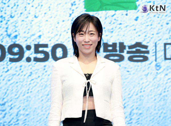 [KtN 현장] 이준영 "운동 쇼츠 촬영 피해 다녔다"…이미도 "한 편도 못 건져" 폭소  사진=2025 04.29   오후 서울 신도림 디큐브시티 더 세인트 웨딩홀에서 열린 KBS 2TV 새 수목드라마 '24시 헬스클럽'(극본 김지수, 연출 박준수·최연수) 제작발표회. K trendy NEWS DB ⓒ케이 트렌디뉴스 무단전재 및 수집, 재배포금지