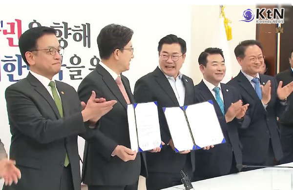 산불·민생·SOC까지…여야 13.8조 추경 합의, 본회의 처리 예정   사진=2025 04.30 더불어민주당과 국민의힘 ( jtbc 유튜브 영상 갈무리) K trendy NEWS DB ⓒ케이 트렌디뉴스 무단전재 및 수집, 재배포금지
