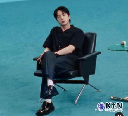 ‘‘유일무이 피부’ BTS 진 쿠션’ 화제…라네즈, 올리브영 통해 ‘뮤이’ 출시  사진=2025 05.01  라네즈 인스타그램 갈무리  K trendy NEWS DB ⓒ케이 트렌디뉴스 무단전재 및 수집, 재배포금지