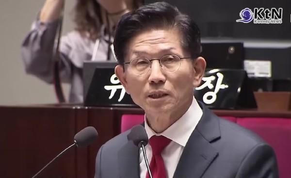 지도부의 ‘책임 정치’인가, 권력 구조의 조작인가.  사진=2025 05.09  국민의힘 의원총회  단일화 논란 영상  mbc 영상 갈무리 K trendy NEWS DB ⓒ케이 트렌디뉴스 무단전재 및 수집, 재배포금지