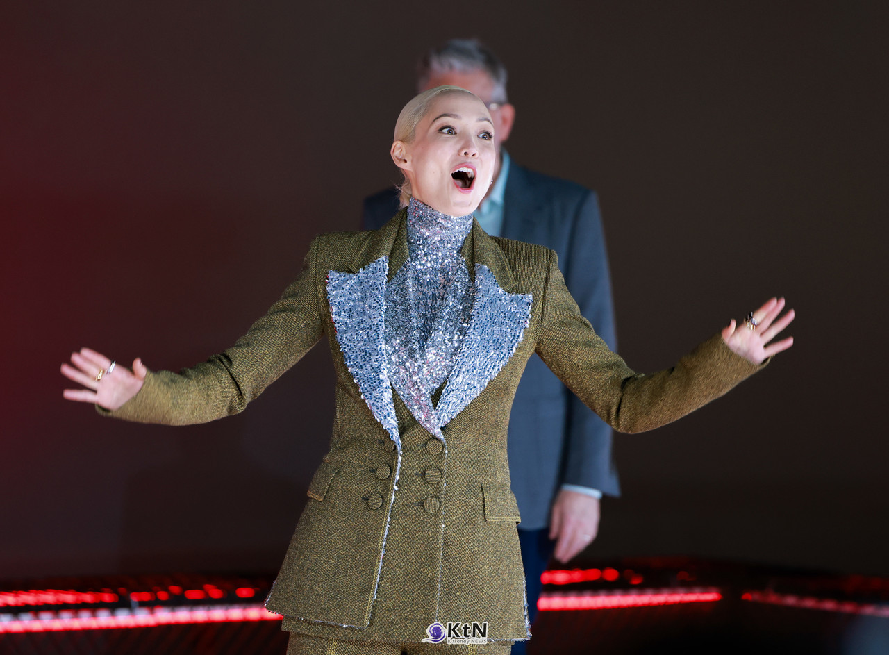 [KtN 포토] 폼 클레멘티에프, 아우라가 역시 헐리웃급!! 영화 '미션 임파서블: 파이널 레코딩' 내한 프레스 컨퍼러스에 배우 폼 클레멘티에프가 참석해 다양한 이야기를 나누었다. / K trendy NEWS DB. ⓒ케이 트렌디뉴스 무단전재 및 수집, 재배포금지.