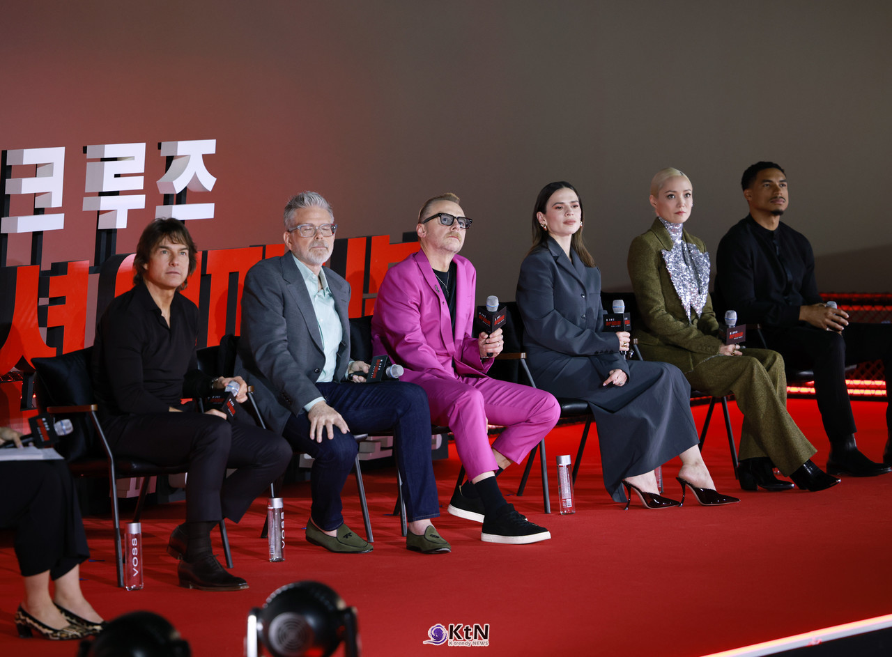 영화 '미션 임파서블: 파이널 레코딩' 내한 프레스 컨퍼러스에 배우 톰 크루즈, 크리스토퍼 맥쿼리 감독, 헤일리 앳웰,사이먼 페그, 폼 클레멘티에프, 그렉 타잔 데이비스가 참석해 다양한 이야기를 나누었다. / K trendy NEWS DB. ⓒ케이 트렌디뉴스 무단전재 및 수집, 재배포금지.