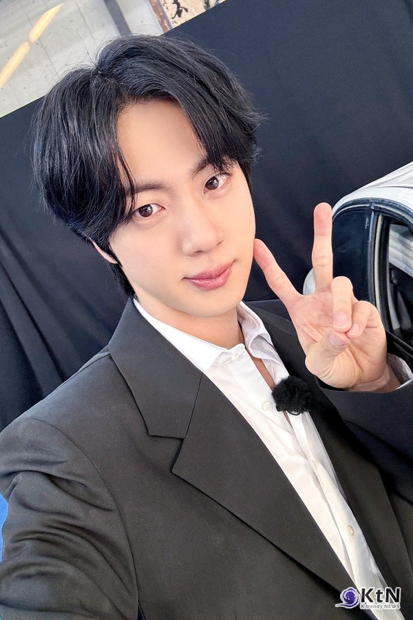 BTS 진X톰 크루즈, 글로벌 예능 조합 성사… “녹화 완료, 방송은 추후”  사진=2025 05.12 방탄티비  ‘달려라 석진’ ㅂ 빅히트 엑스 갈무리   K trendy NEWS DB ⓒ케이 트렌디뉴스 무단전재 및 수집, 재배포금지