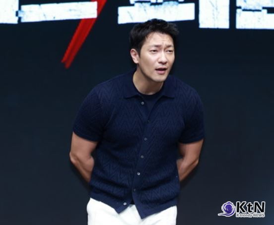 [KtN 포토] "오늘 손석구 폼 미쳤다"...'나인퍼즐’ 현장 뜨거운 반응   사진=2025 05.14 K trendy NEWS DB ⓒ케이 트렌디뉴스 무단전재 및 수집, 재배포금지
