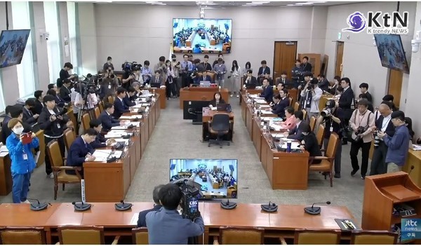 [속보] ‘조희대 특검법’·‘대법관 100명 증원’ 법안, 국회 법사위 회부  사진=2025 05.14  국회 법사위 K trendy NEWS DB ⓒ케이 트렌디뉴스 무단전재 및 수집, 재배포금지