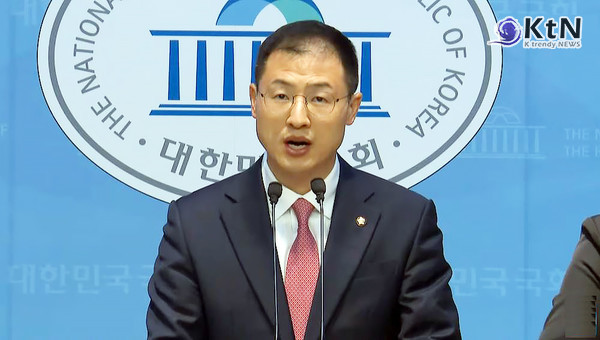  국민의힘 탈당 김상욱, 이재명 지지…"보수의 본질 갖춘 후보"  사진=2025 05.15  jtbc 영상 갈무리 K trendy NEWS DB ⓒ케이 트렌디뉴스 무단전재 및 수집, 재배포금지