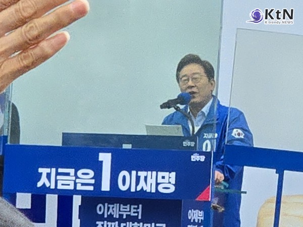 [KtN 포토] 고양찾은 이재명 더불어민주당 후보, 방탄 유리 안 지지 호소  사진=2025 05.20 K trendy NEWS DB ⓒ케이 트렌디뉴스 무단전재 및 수집, 재배포금지
