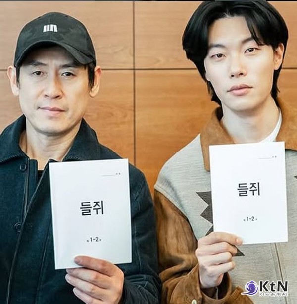 류준열X설경구, 웹툰 원작 ‘들쥐’서 첫 만남…“믿고 보는 조합의 폭발적 시너지”  사진=2025 05.20  넷플릭스 K trendy NEWS DB ⓒ케이 트렌디뉴스 무단전재 및 수집, 재배포금지