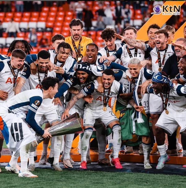  손흥민, '유로파리그 우승'… 트로피에 이마 긁히며 ‘영광의 상처’  [영상]  사진=2025 05.22  spursofficial  K trendy NEWS DB ⓒ케이 트렌디뉴스 무단전재 및 수집, 재배포금지