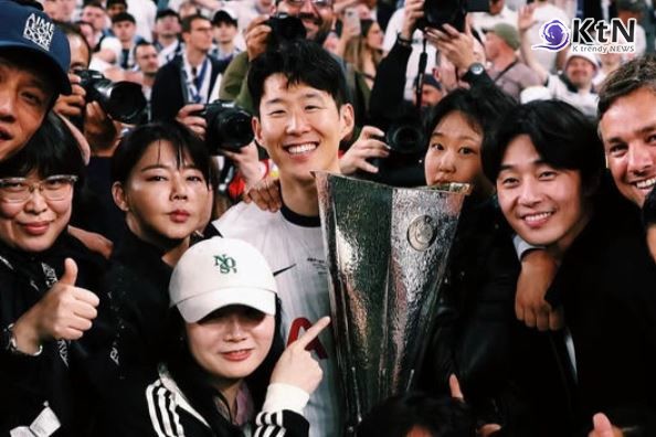 ‘박서준이 왜 거기서 나와?’ 손흥민, 유로파리그 우승의 순간, 의외의 인물이 있었다 사진=2025 05.23  손흥민 인스타그램 갈무리 K trendy NEWS DB ⓒ케이 트렌디뉴스 무단전재 및 수집, 재배포금지