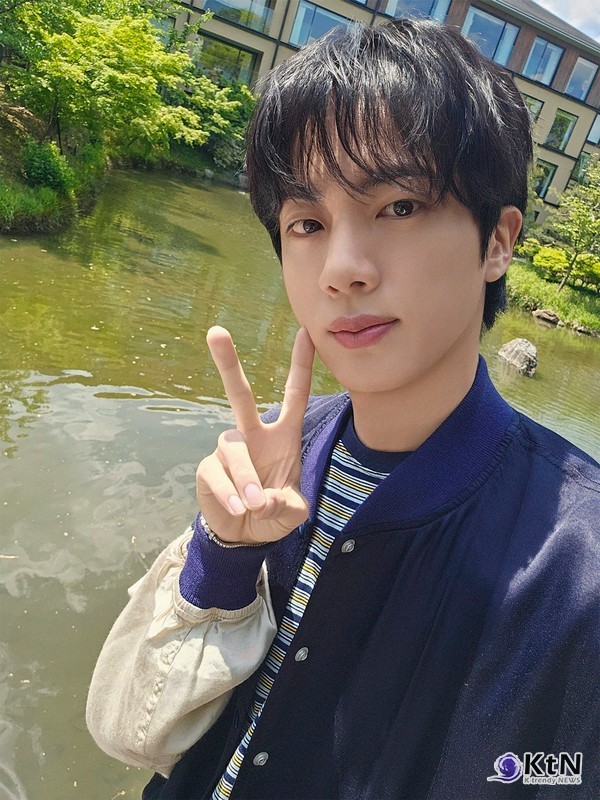 방탄소년단 진, ECHO로 글로벌 차트 줄세우기… 음원·음반 석권 사진=2025 05.29   BTS_official K trendy NEWS DB ⓒ케이 트렌디뉴스 무단전재 및 수집, 재배포금지