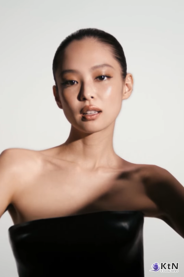 제니, 장 폴 고티에 ‘궁극의 뮤즈’로 공식 발탁… 패션계 정복 또 한 걸음  사진=2025 05.29   jeanpaulgaultier K trendy NEWS DB ⓒ케이 트렌디뉴스 무단전재 및 수집, 재배포금지