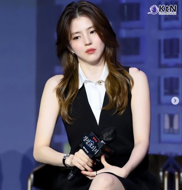 한소희, 나이 한 살 속인 이유… 어머니 사기 사건과 학업 중단의 영향 사진=2024.10.31  한소희 @xeesoxee 인스타그램 갈무리 K trendy NEWS DB ⓒ케이 트렌디뉴스 무단전재 및 수집, 재배포금지