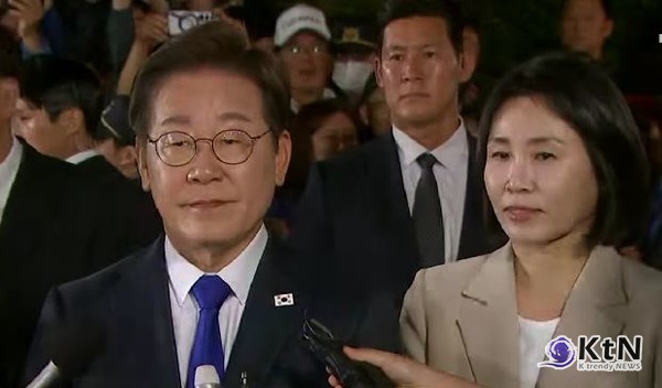 [속보] 이재명, 제21대 대통령 당선 사실상 확정…“국민의 위대한 결정에 경의”  사진=2025 06.03 jtbc 영상 갈무리  K trendy NEWS DB ⓒ케이 트렌디뉴스 무단전재 및 수집, 재배포금지