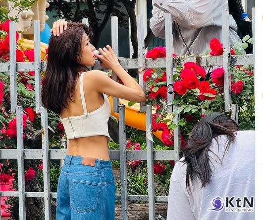  하지원, 탱크톱+와이드진 여름룩 “이게 47세 맞아?”…탄탄 복근에 팬들 감탄  사진=2025 06.05  하지원 인스타그램 갈무리 K trendy NEWS DB ⓒ케이 트렌디뉴스 무단전재 및 수집, 재배포금지