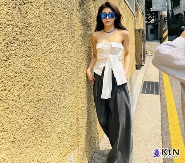  하지원, 탱크톱+와이드진 여름룩 “이게 47세 맞아?”…탄탄 복근에 팬들 감탄  사진=2025 06.05  하지원 인스타그램 갈무리 K trendy NEWS DB ⓒ케이 트렌디뉴스 무단전재 및 수집, 재배포금지