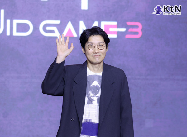 [KtN 포토] 美 시청률 1위 이어 시즌 3으로 돌아온 황동혁 감독, '오징어 게임3' 시선 집중  사진=2025 06.09 서울 용산구에 위치한 서울드래곤시티 그랜드 볼륨 한라에서 넷플릭스 시리즈 ‘오징어 게임’ 시즌3 제작발표회  K trendy NEWS DB ⓒ케이 트렌디뉴스 무단전재 및 수집, 재배포금지