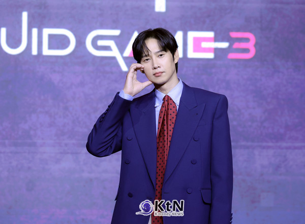 KtN 포토] "상상 그 이상" 박성훈, ‘오징어 게임3’ 기대감 한껏 끌어올릴 슈트핏  사진=2025 06.09 서울 용산구에 위치한 서울드래곤시티 그랜드 볼륨 한라에서 넷플릭스 시리즈 ‘오징어 게임’ 시즌3 제작발표회 K trendy NEWS DB ⓒ케이 트렌디뉴스 무단전재 및 수집, 재배포금지