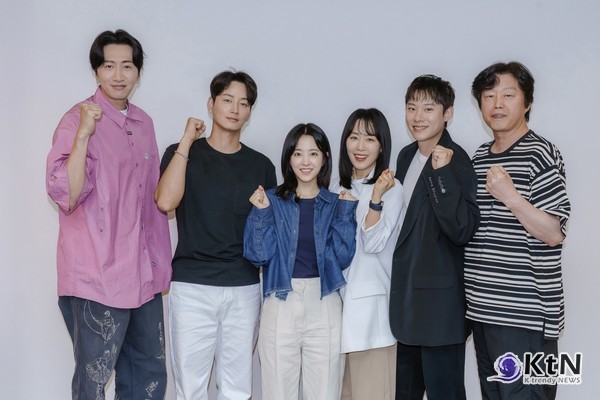 박보영X김성철, 디즈니+ '골드랜드'로 금빛 욕망 격돌  사진=2025 06.10  월트디즈니 컴퍼니 코리아 K trendy NEWS DB ⓒ케이 트렌디뉴스 무단전재 및 수집, 재배포금지