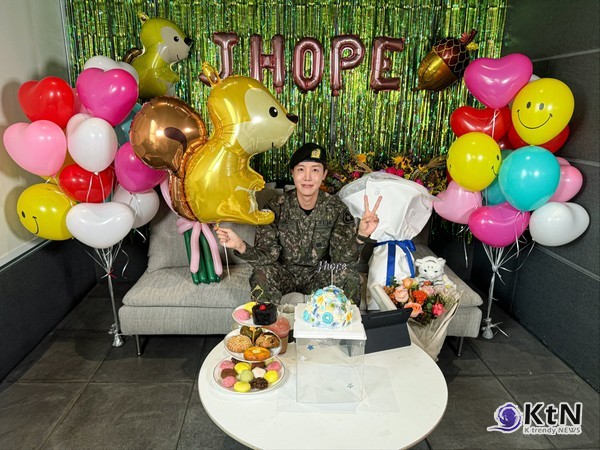 BTS 완전체 초읽기…'동반입대' 지민·정국 전역, 슈가만 남았다 [영상] 사진=2025 06.11 BTS 엑스 갈무리    / 편집 K trendy NEWS DB ⓒ케이 트렌디뉴스 무단전재 및 수집, 재배포금지