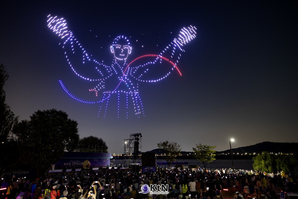 ‘하늘을 수놓은 850대 드론쇼’…제37회 고양행주문화제, 역사와 기술이 만난 감동의 개막/사진=고양시, K trendy NEWS DB ⓒ케이 트렌디뉴스 무단전재 및 수집, 재배포금지